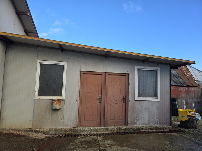 Buciumi. Se ofera spre vanzare / inchiriere cladire cu spatiu comercial